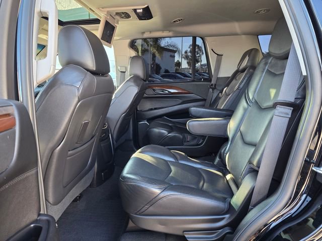 Used 2019 Cadillac Escalade Premium Luxury AWD/4WD image 20