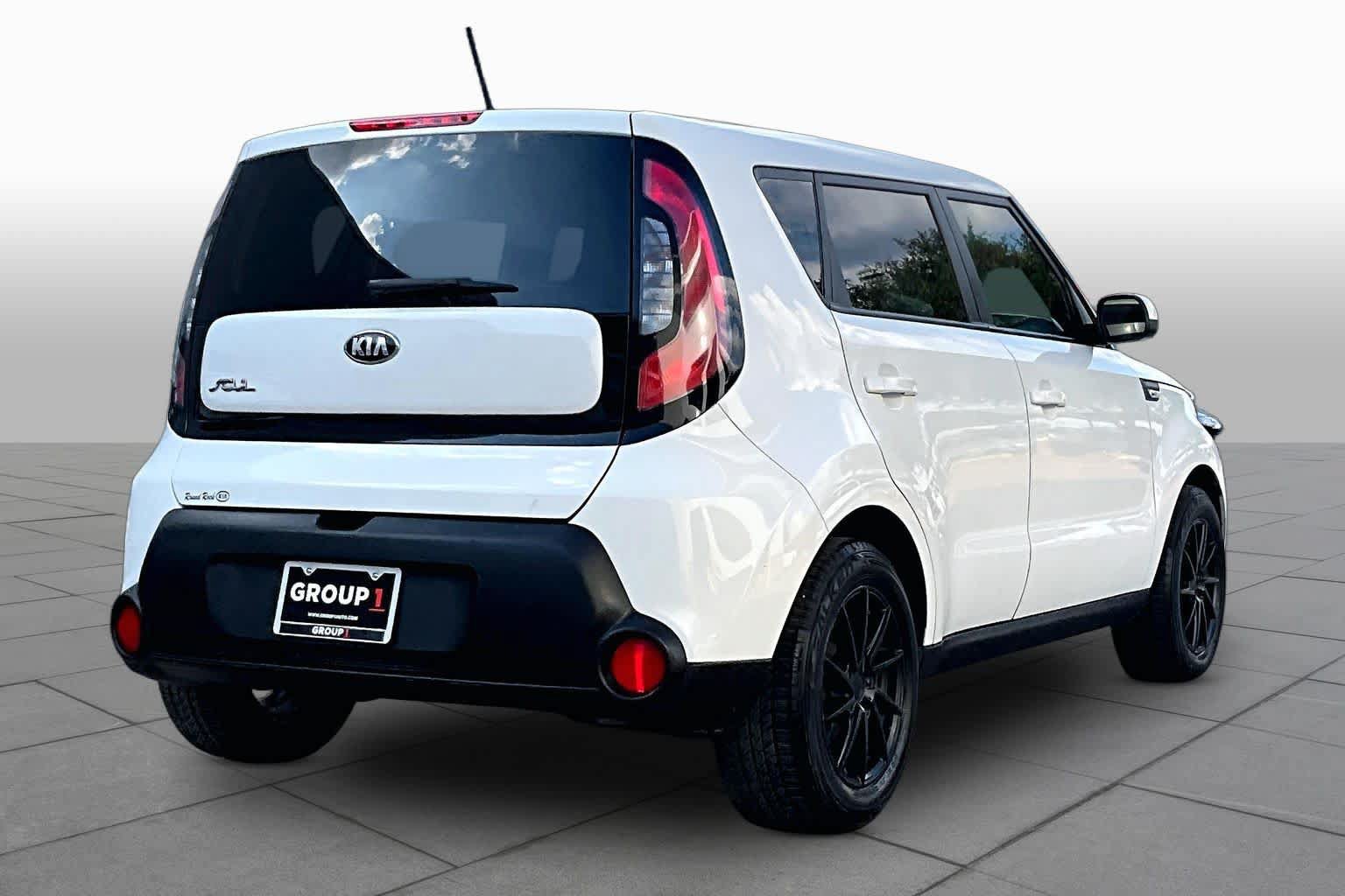 Used 2014 Kia Soul FWD image 13