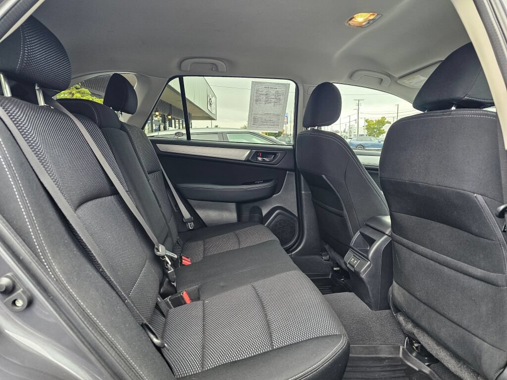 Used 2019 Subaru Outback 2.5i Premium AWD/4WD image 12