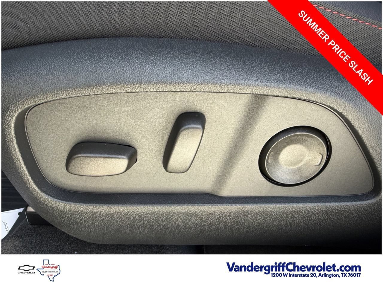 New 2027 Chevrolet Equinox RS w/ Safety and Technology Package FWD image 23