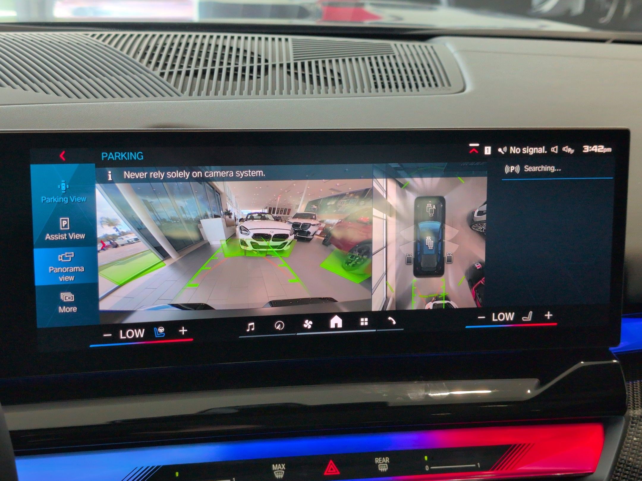 Used 2025 BMW M5 Touring w/ Executive Package image 25