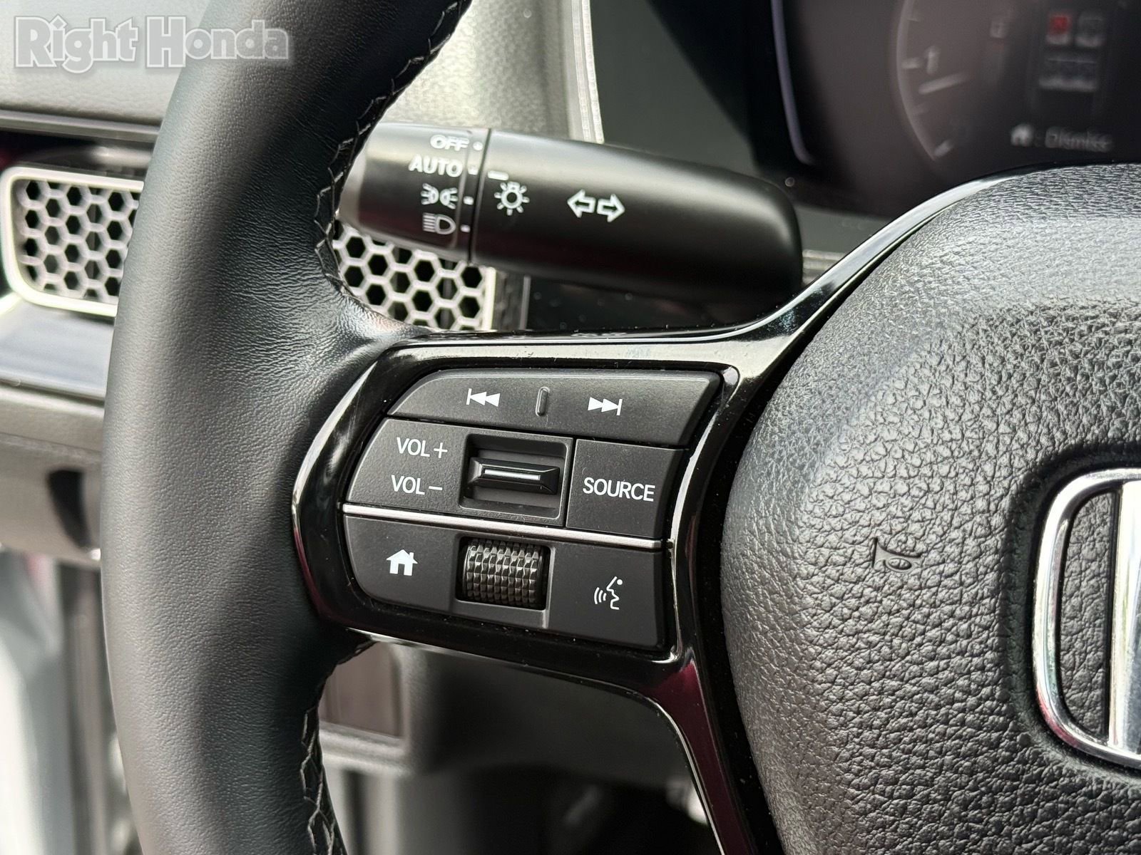 Used 2024 Honda Civic EX image 17