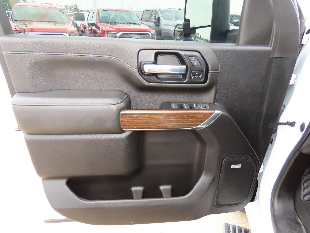 Used 2022 Chevrolet Silverado 3500 High Country w/ Technology Package image 24