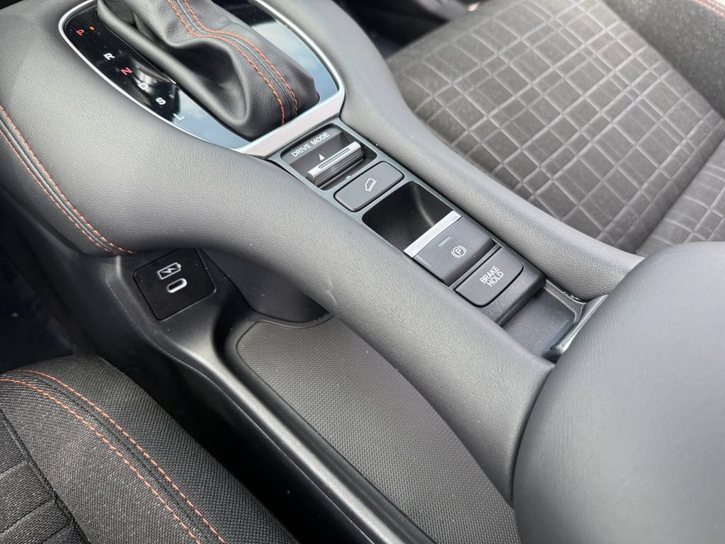 Certified 2025 Honda HR-V Sport image 19