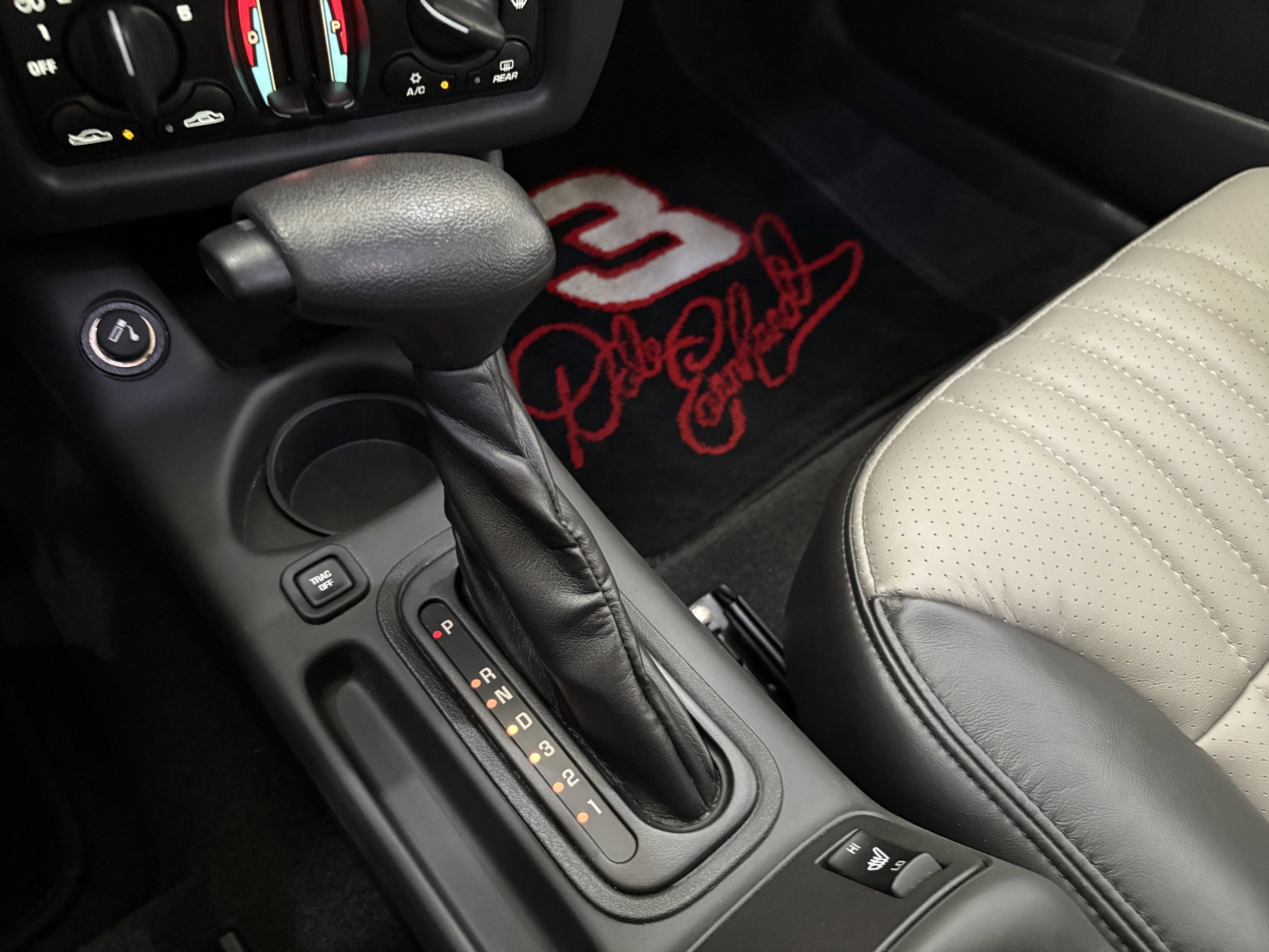 Used 2002 Chevrolet Monte Carlo SS w/ Preferred Equipment Group image 18