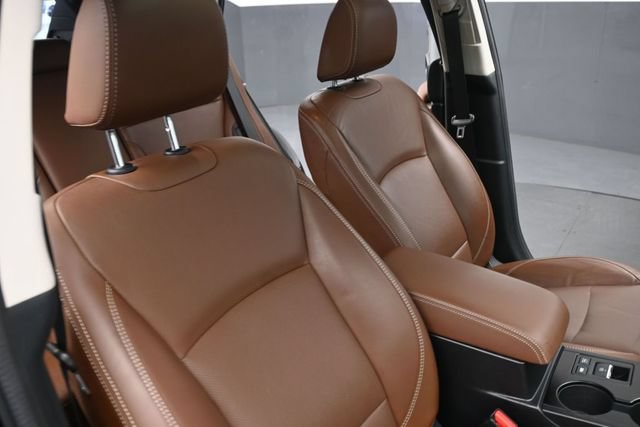 Used 2019 Subaru Outback 2.5i Touring w/ Popular Package #3A AWD/4WD image 33