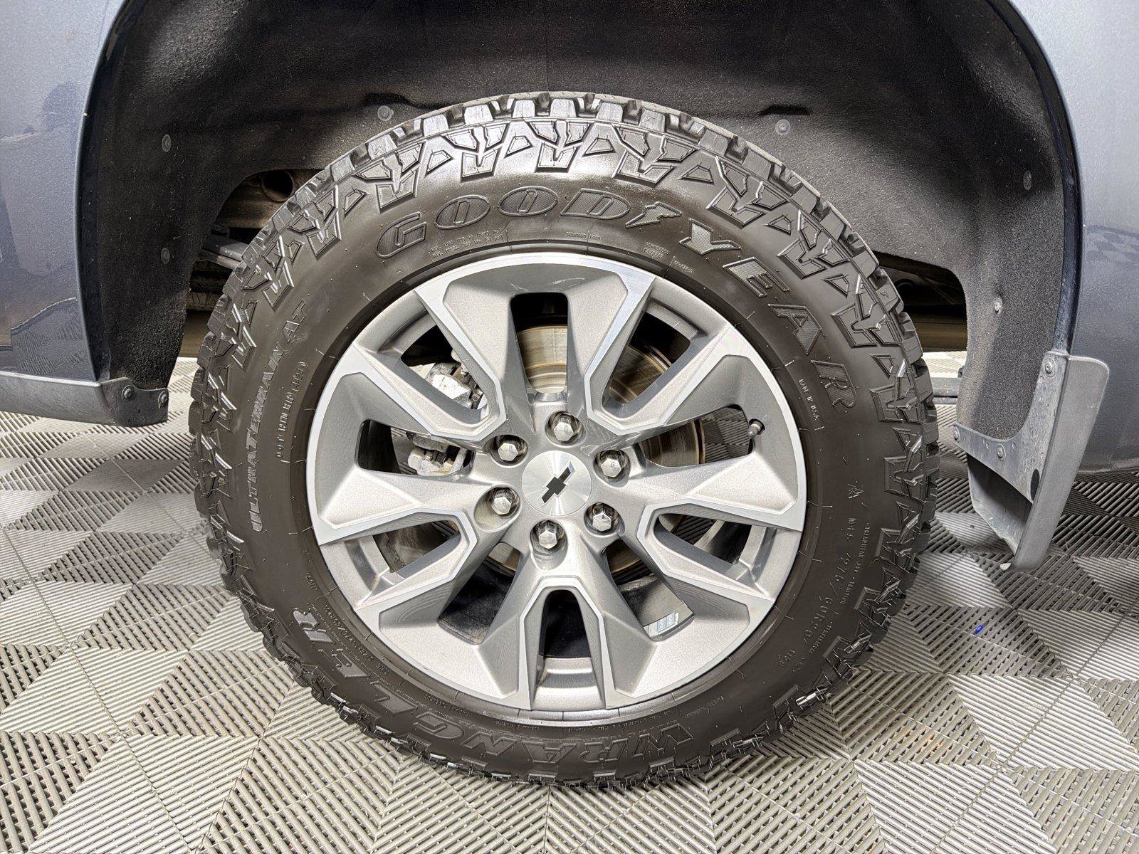 Used 2019 Chevrolet Silverado 1500 RST AWD/4WD image 15