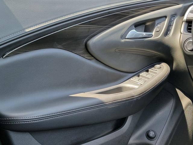 Used 2020 Buick Envision Essence FWD image 37