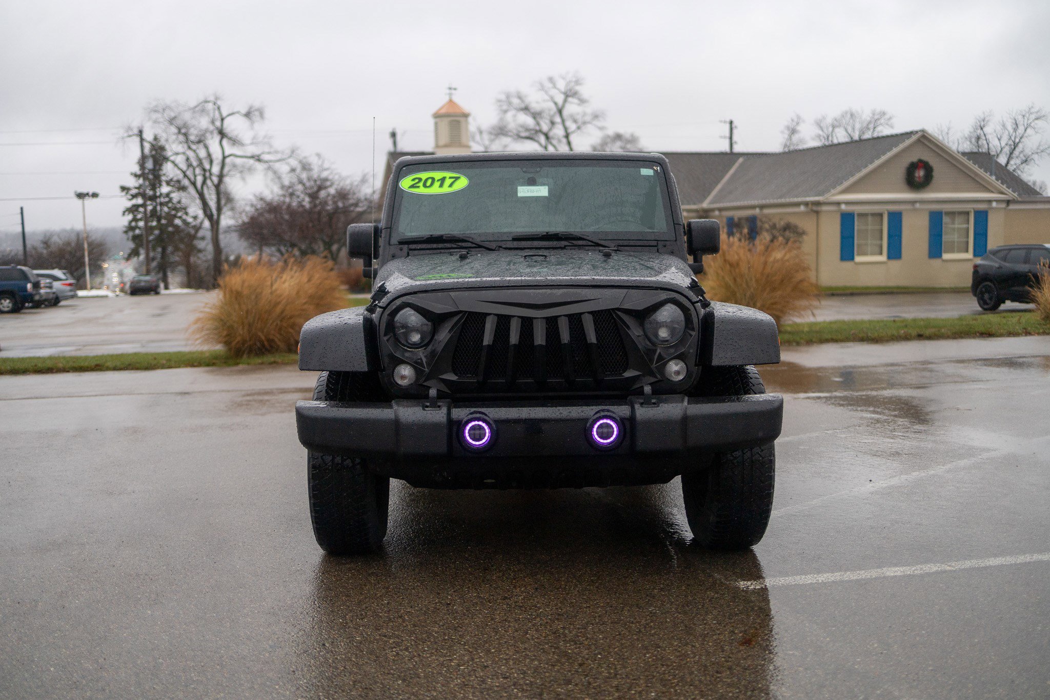 Used 2017 Jeep Wrangler Unlimited Sahara w/ Connectivity Group image 10