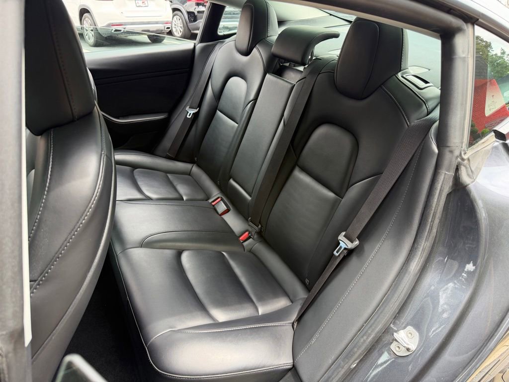 Used 2022 Tesla Model 3 Standard Range RWD image 31