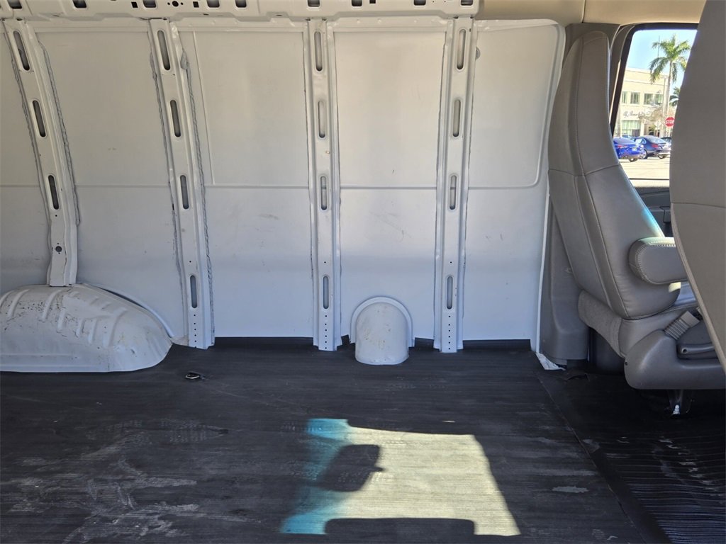 Used 2023 Chevrolet Express 2500 w/ Driver Convenience Package image 15