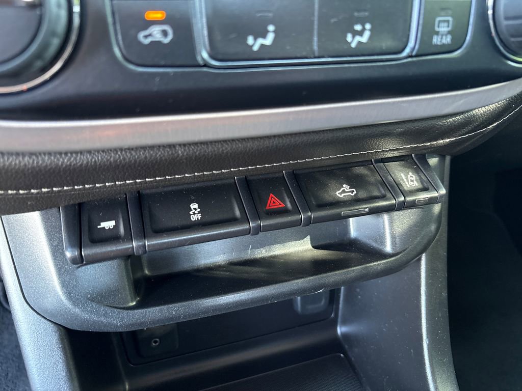 Used 2016 GMC Canyon SLE w/ SLE Convenience Package RWD image 19