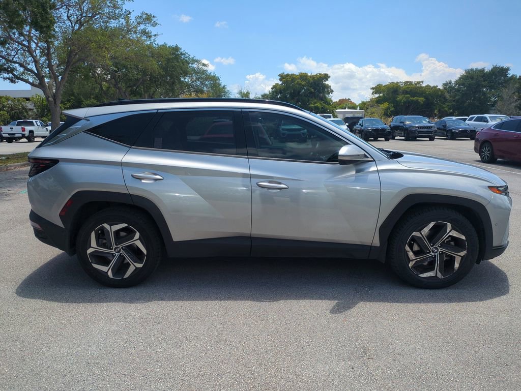 Used 2022 Hyundai Tucson Limited w/ Cargo Package FWD image 5