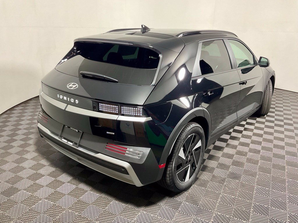 New 2027 Hyundai Ioniq 5 SEL AWD/4WD image 16
