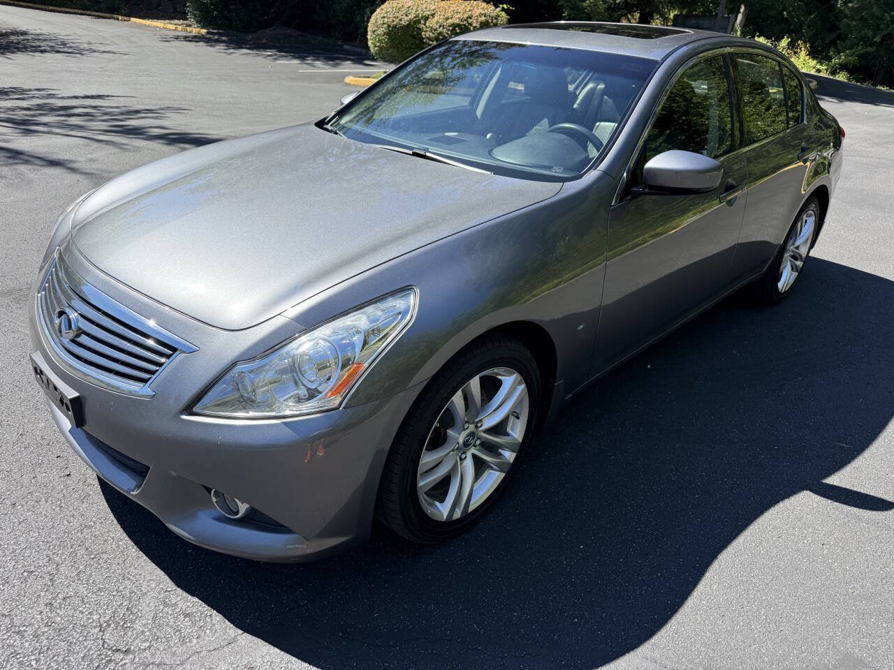 Used 2013 INFINITI G37 x Sedan w/ Premium Pkg