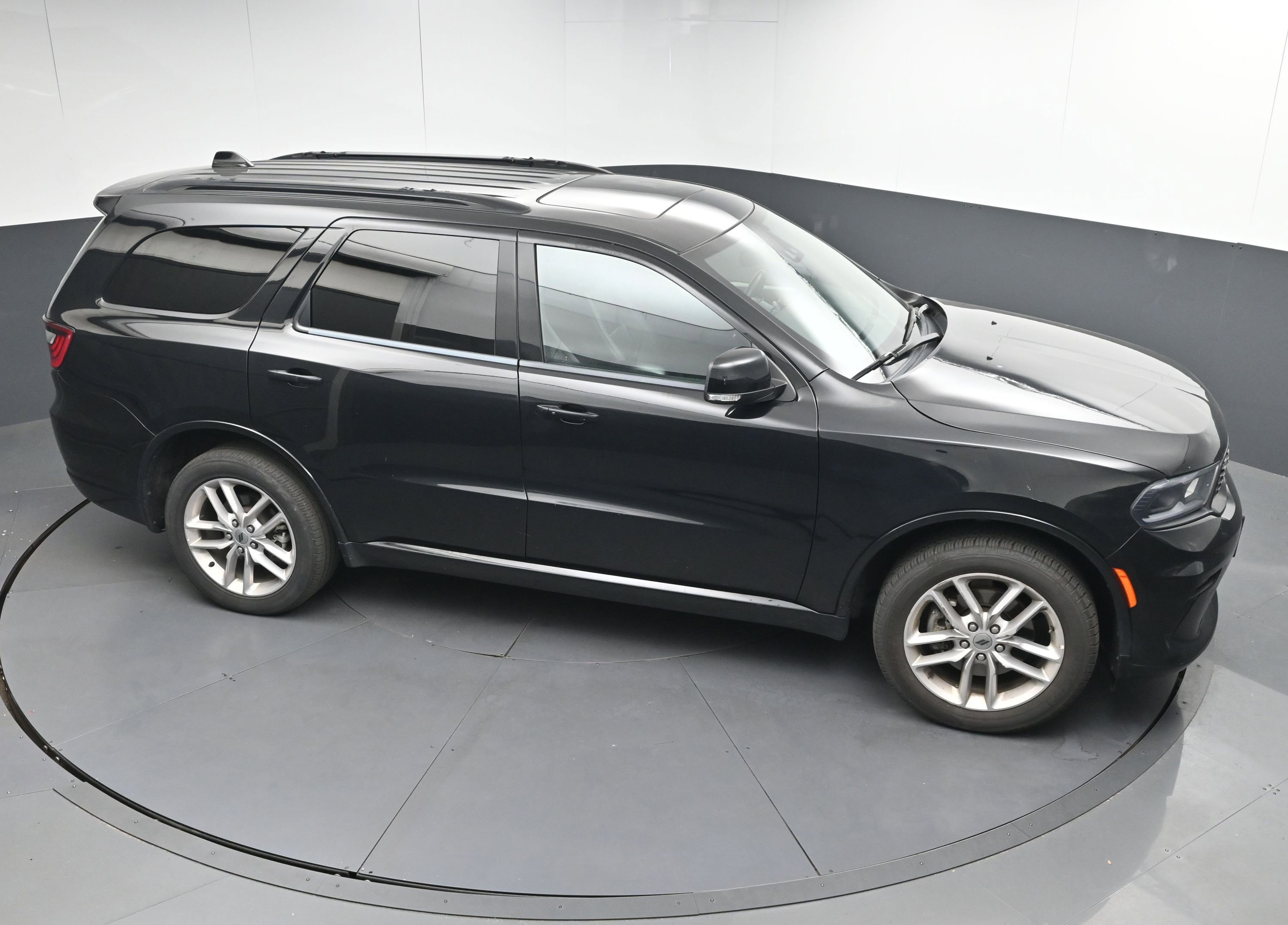 Used 2023 Dodge Durango GT image 34