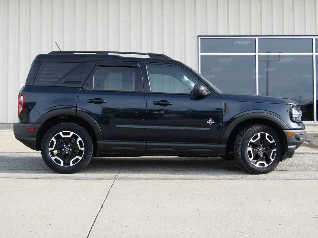 Used 2021 Ford Bronco Sport Outer Banks image 2