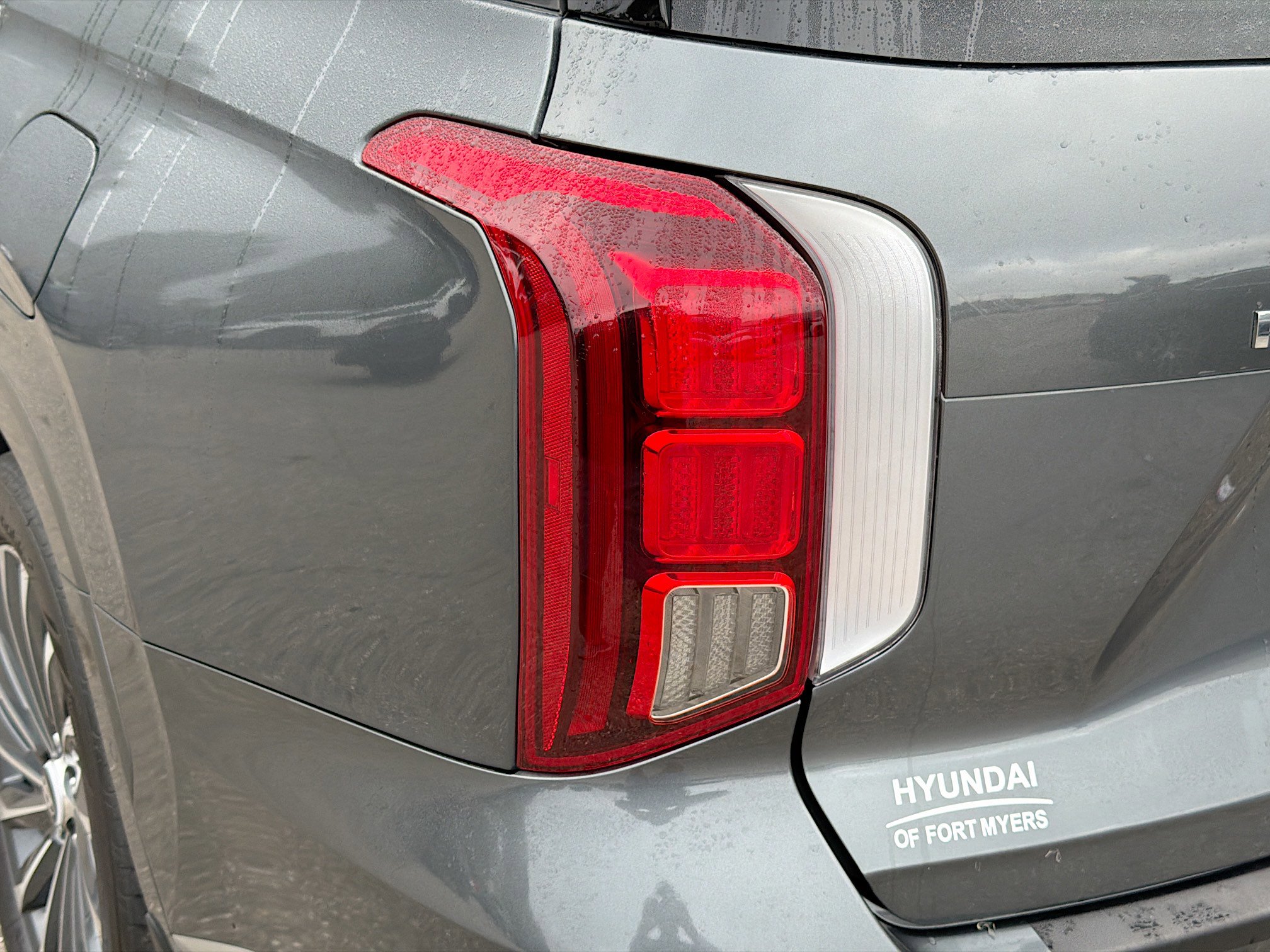 Used 2024 Hyundai Palisade Calligraphy image 10