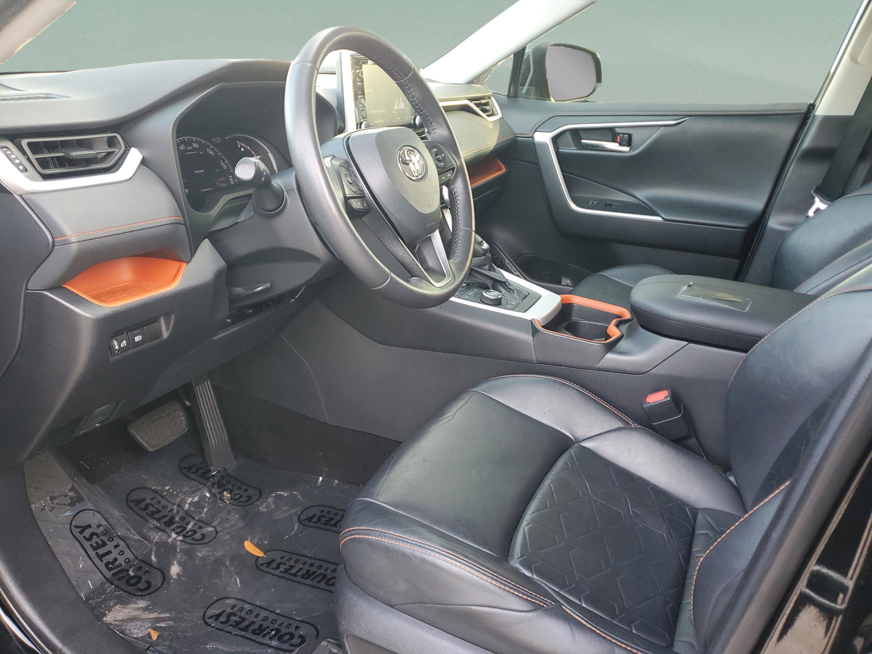 Used 2020 Toyota RAV4 Adventure image 13