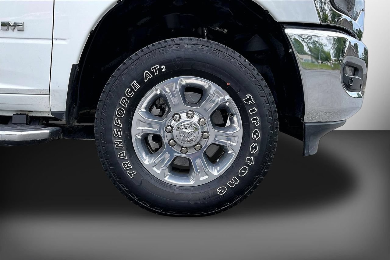 Used 2025 RAM 2500 Big Horn AWD/4WD image 34