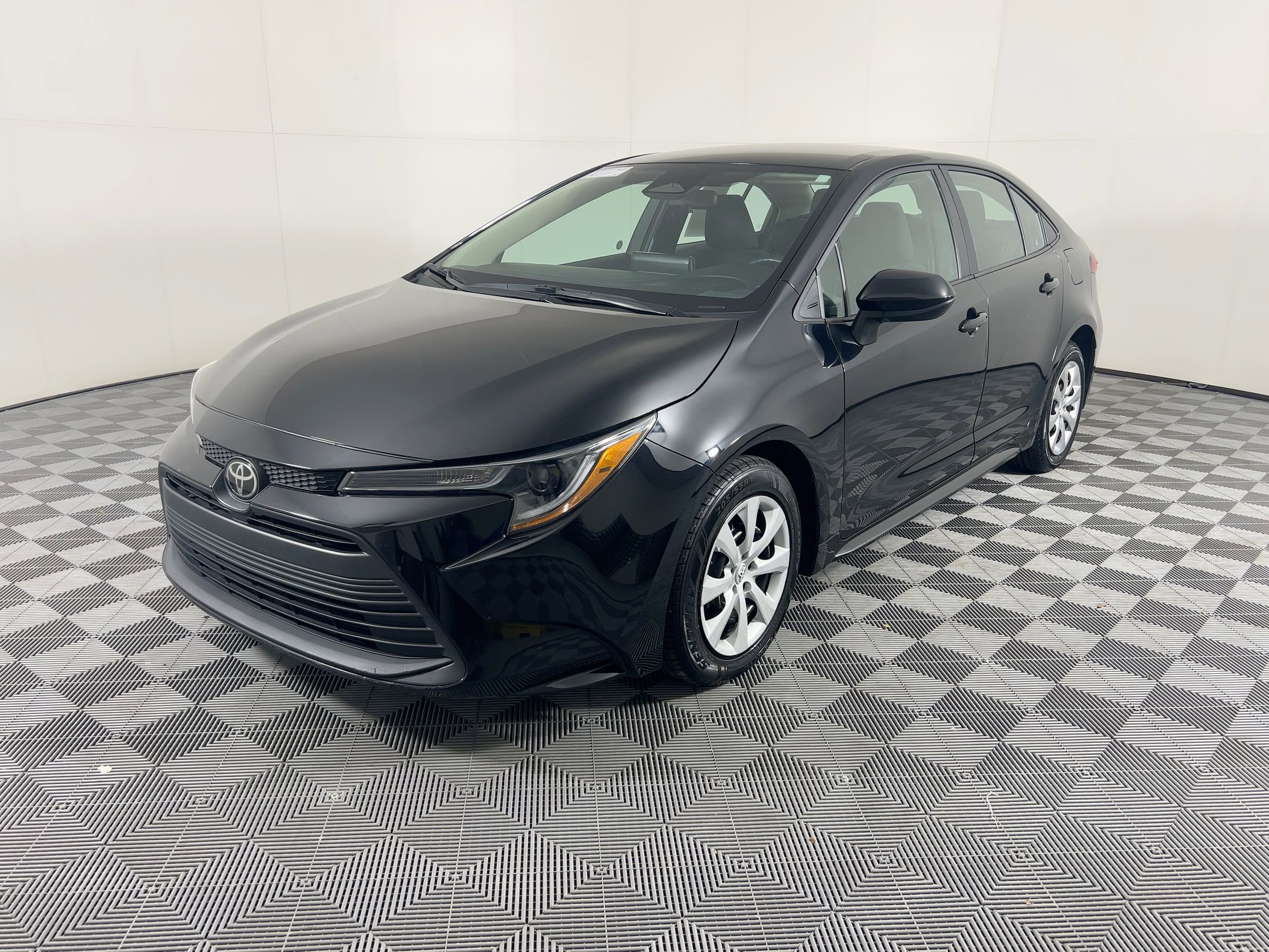 Used 2023 Toyota Corolla LE