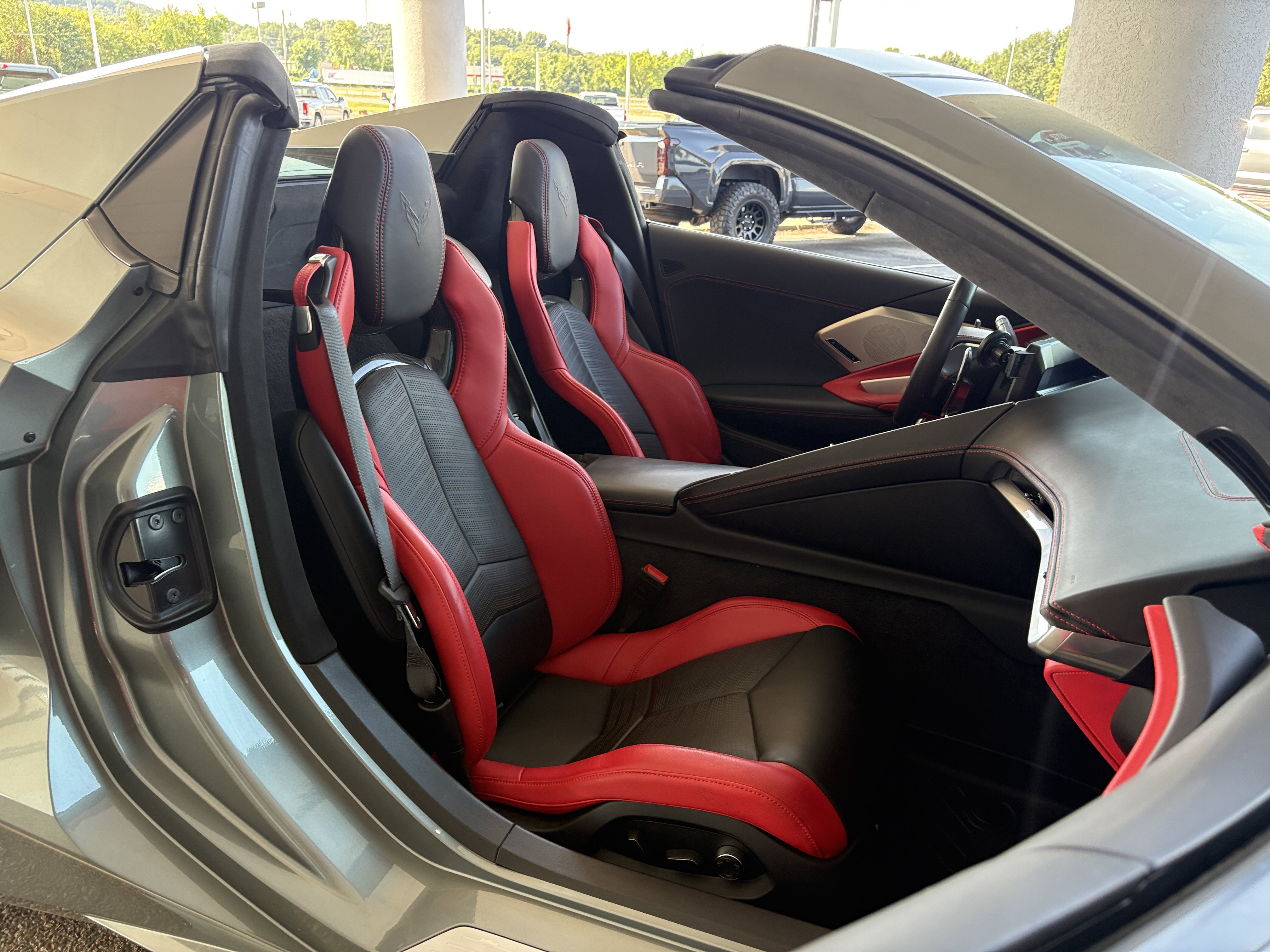 Used 2023 Chevrolet Corvette Stingray Premium Conv w/ Z51 Performance Package RWD image 14