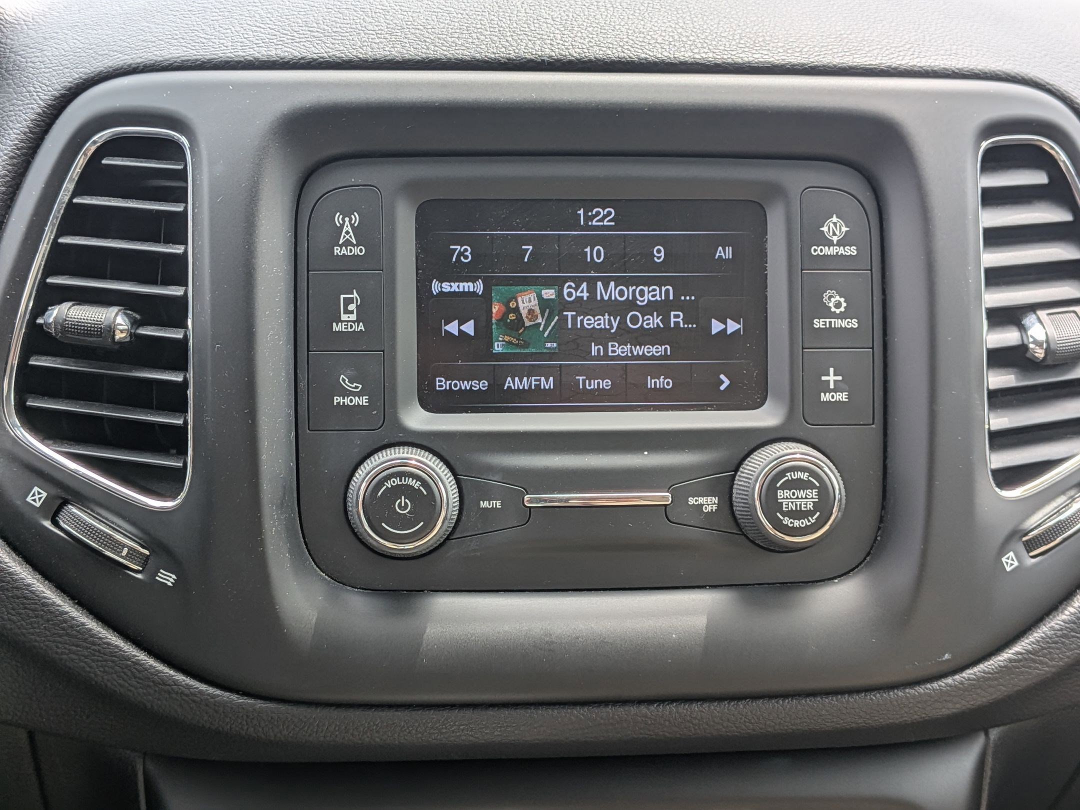 Used 2017 Jeep Compass Sport w/ Cold Weather Group AWD/4WD image 13