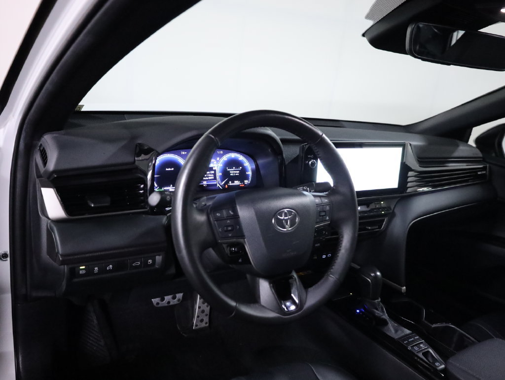 Used 2025 Toyota Camry XSE FWD image 25