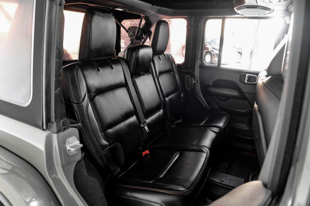 Used 2018 Jeep Wrangler Unlimited Rubicon AWD/4WD image 36
