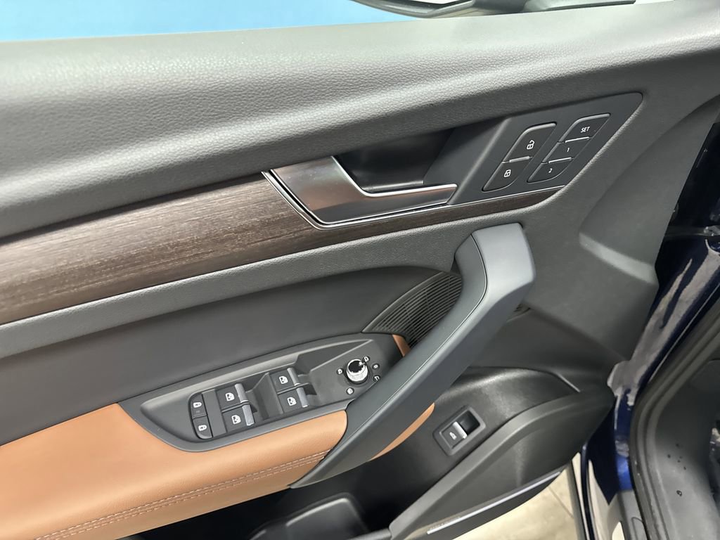 Used 2025 Audi Q5 2.0T Premium Plus w/ Premium Plus Package image 28