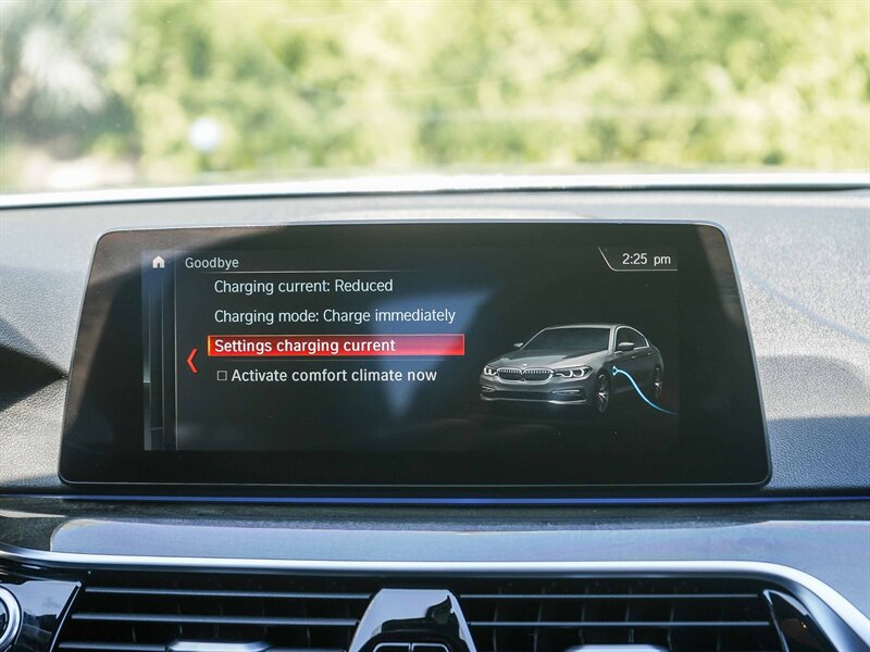 Used 2019 BMW 530e w/ M Sport Package RWD image 20