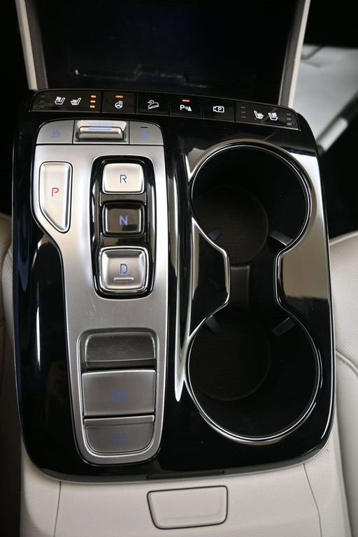 Certified 2023 Hyundai Tucson Limited w/ Winter Package image 28