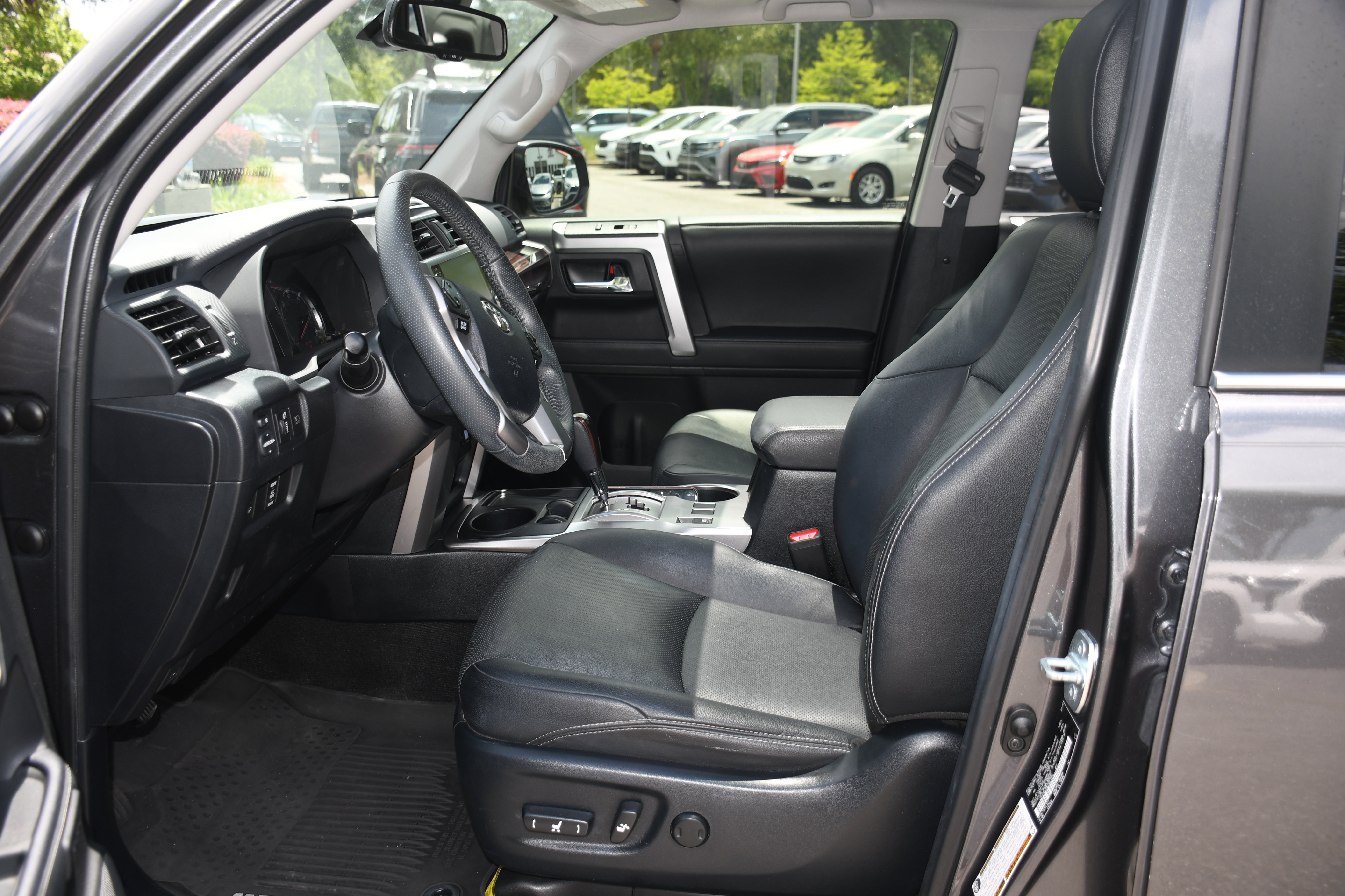 Used 2020 Toyota 4Runner Limited RWD image 8