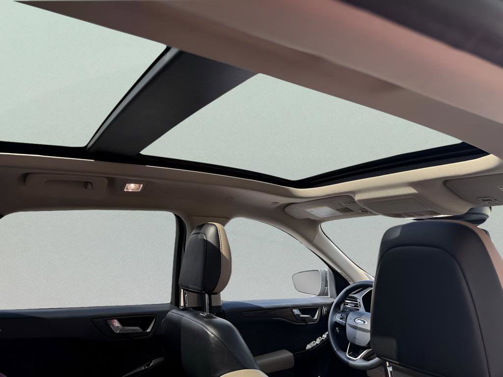 Used 2020 Ford Escape Titanium w/ Titanium Premium Package 2.0 image 19