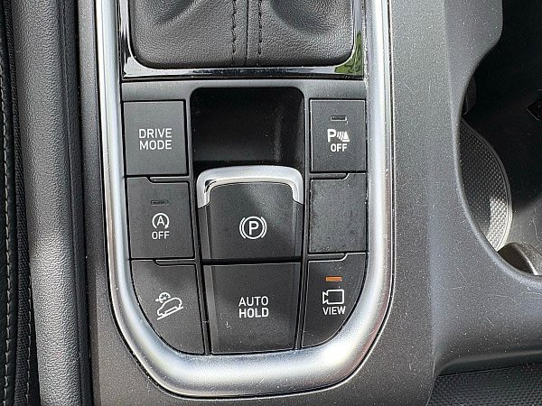 Used 2020 Hyundai Santa Fe Limited image 24