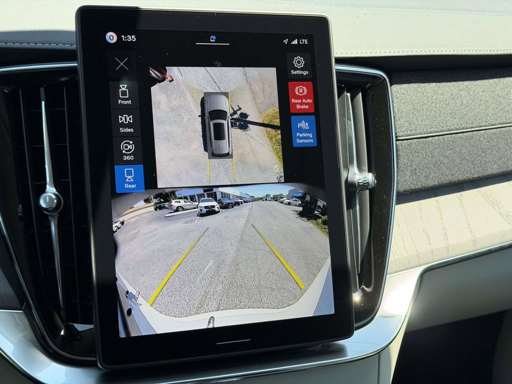New 2026 Volvo XC90 B6 Ultra w/ Protection Package Premier AWD/4WD image 4