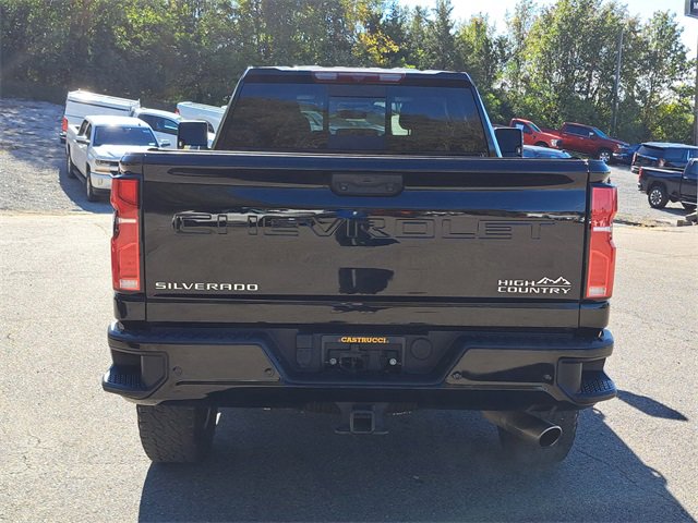 Used 2024 Chevrolet Silverado 3500 High Country image 4