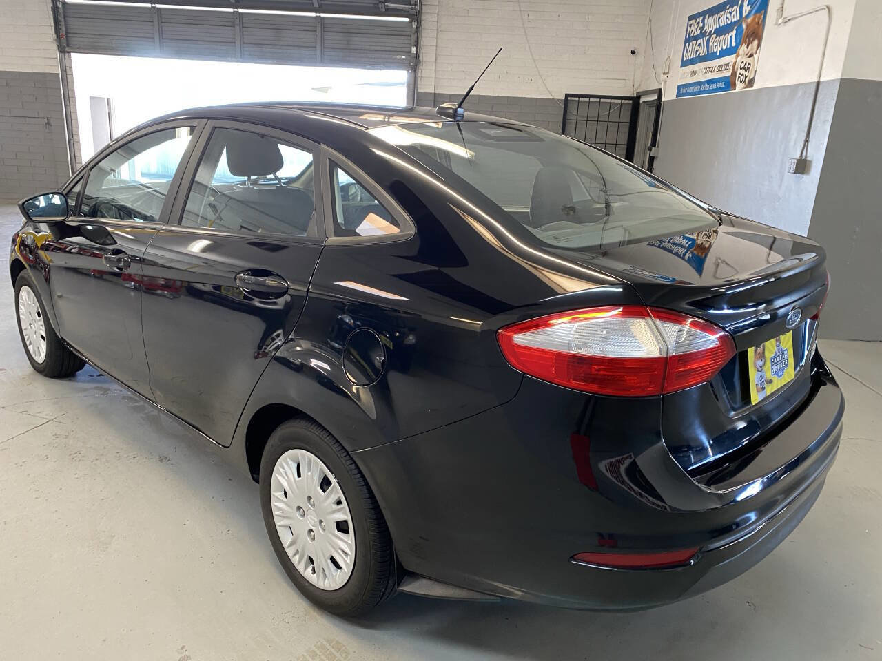 Used 2018 Ford Fiesta S image 4