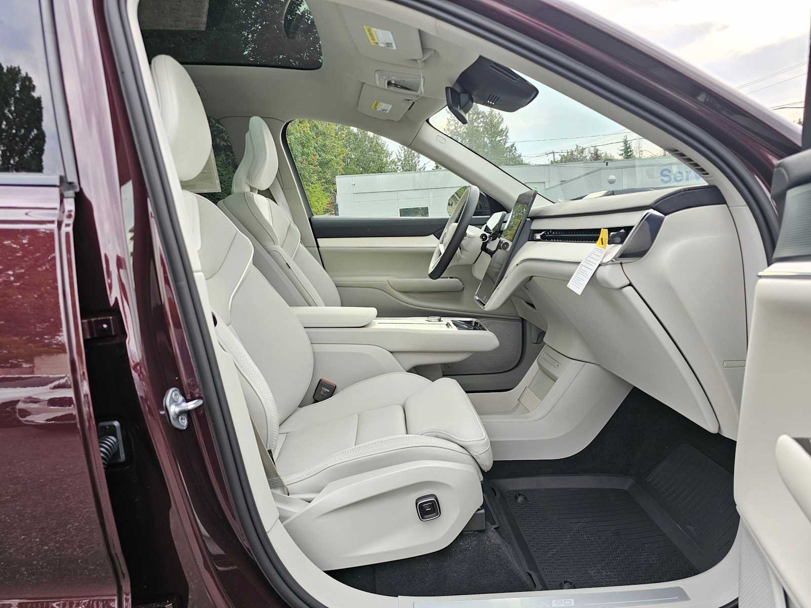 New 2025 Volvo EX90 Ultra w/ Protection Package Premier AWD/4WD image 10
