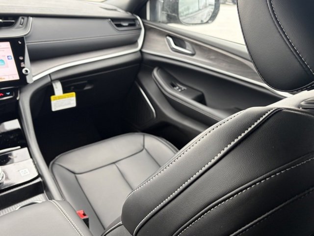 New 2026 Jeep Grand Cherokee Limited w/ Limited Altitude Package image 35