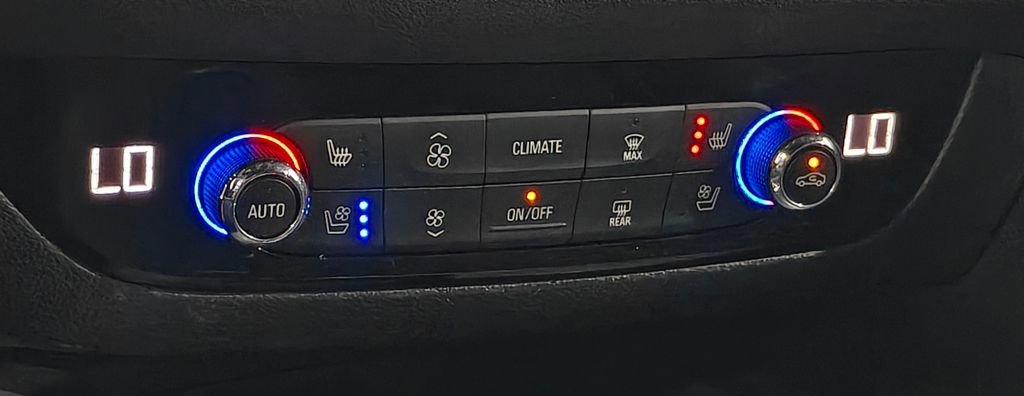 Used 2024 Buick Enclave Premium image 9