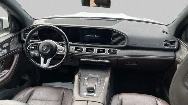 Used 2022 Mercedes-Benz GLS 450 4MATIC image 12