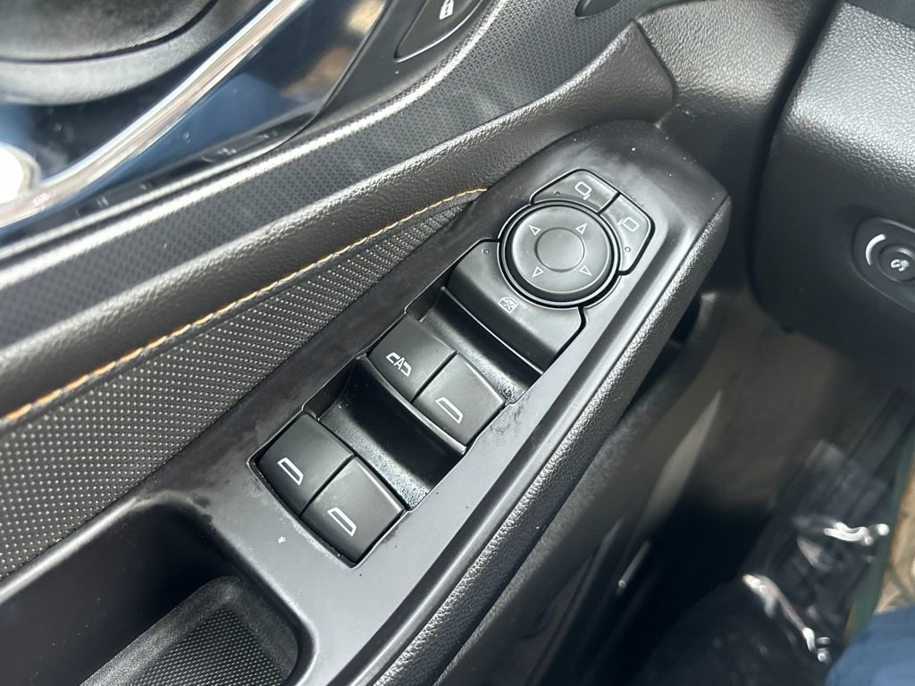 Used 2020 Chevrolet Traverse Premier w/ Redline Edition image 11