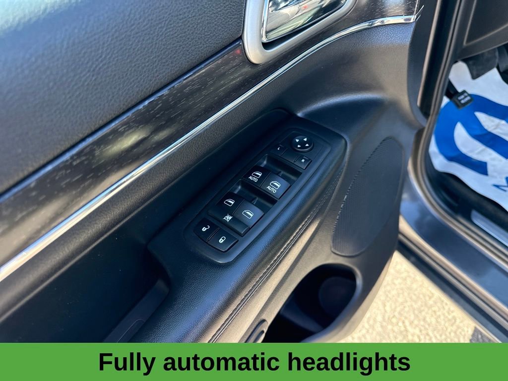 Used 2018 Jeep Grand Cherokee Limited w/ Trailer Tow Group IV image 13