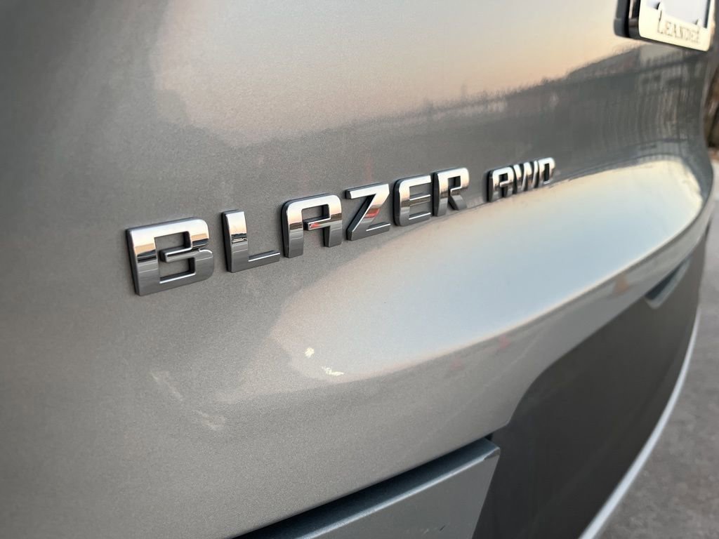 Used 2025 Chevrolet Blazer LT image 8