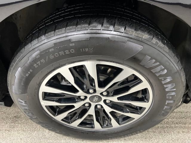 Used 2025 Ford Expedition Max Platinum AWD/4WD image 17