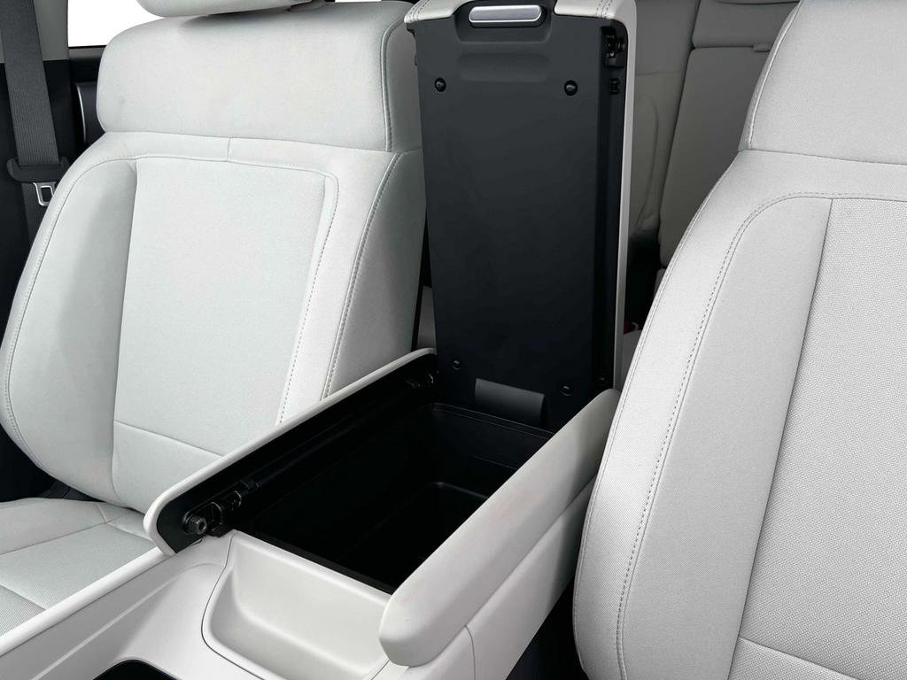 New 2026 Hyundai Santa Fe SE image 19