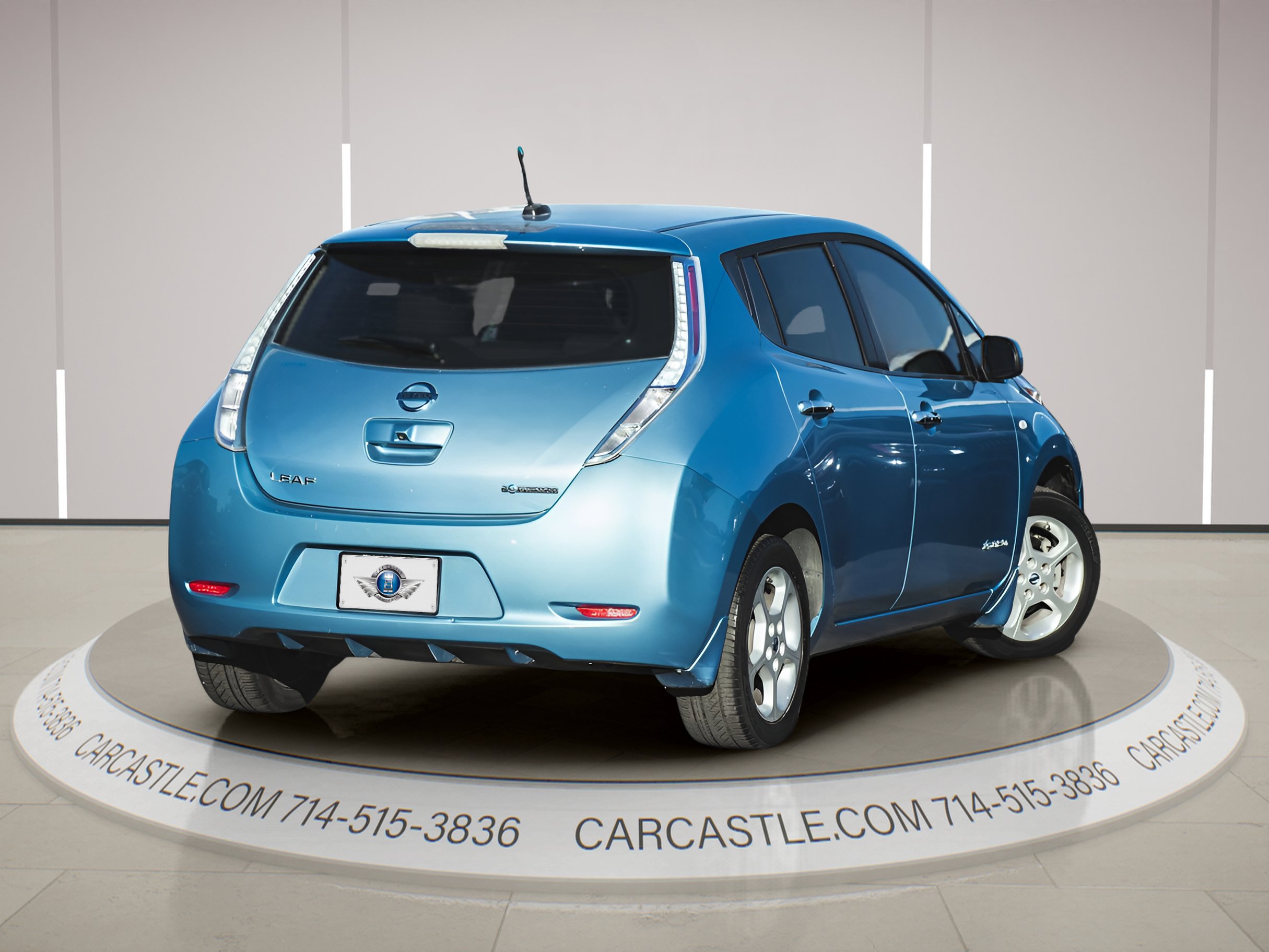 Used 2011 Nissan Leaf SL image 3