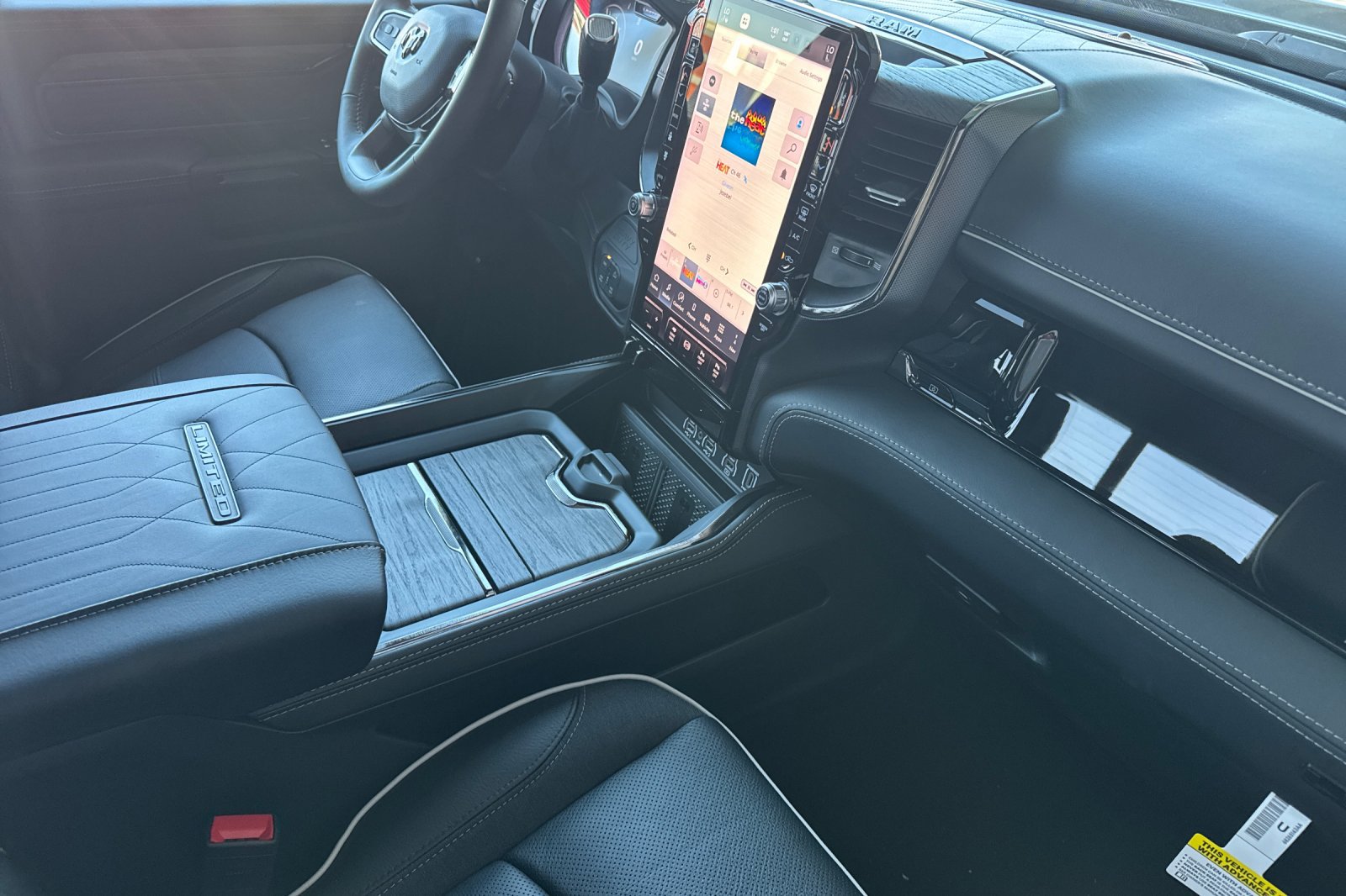 New 2026 RAM 2500 Limited AWD/4WD image 14