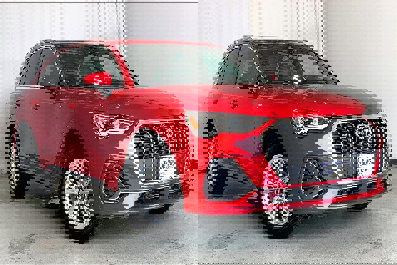 Used 2024 Audi Q3 2.0T Premium